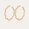 Boucles d'oreilles créoles Bolduc Flore gravées grand modèle dorées