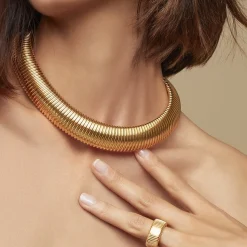 Collier Aida petit modèle doré